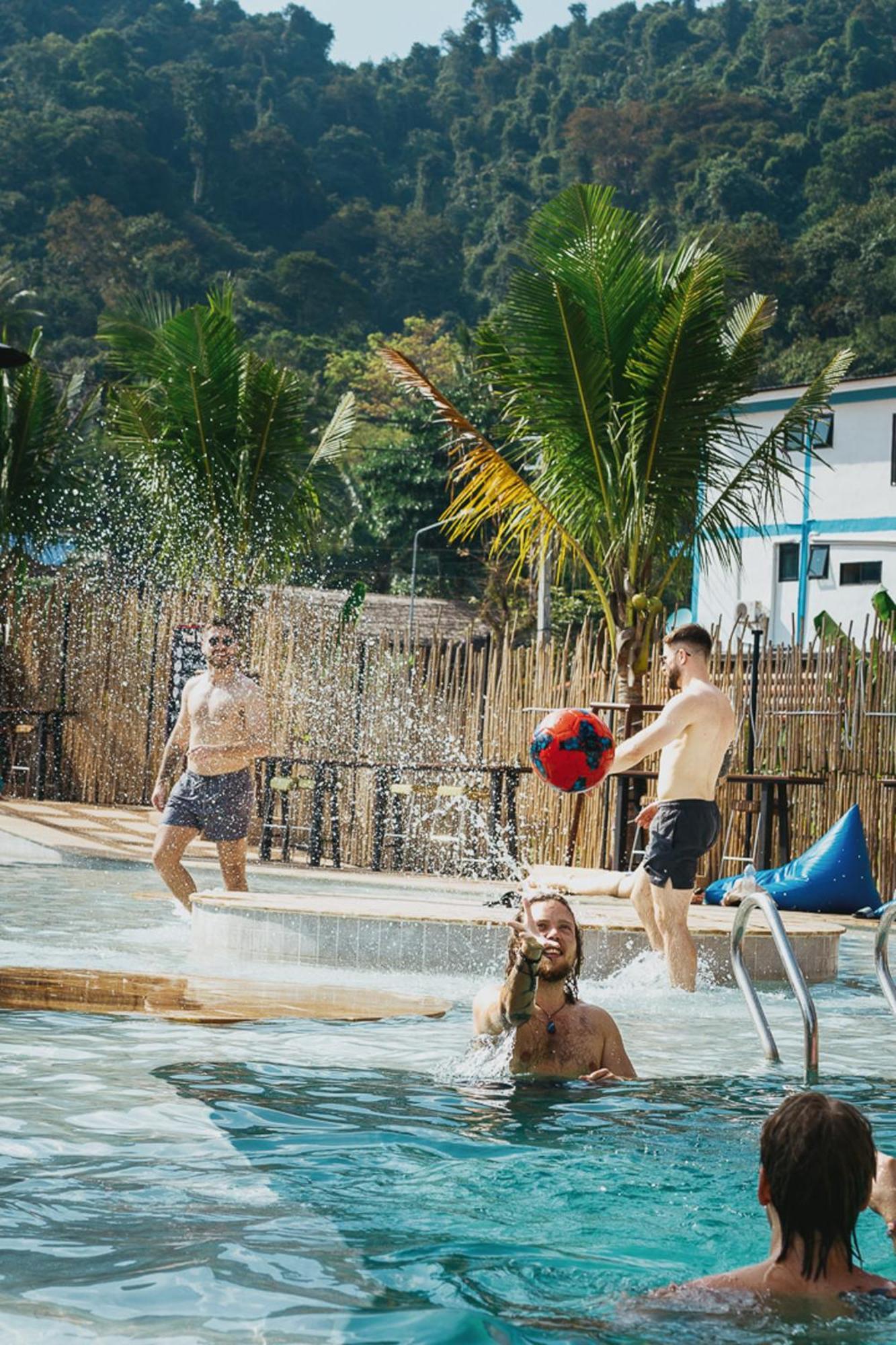 Summer Club And Hostel Ao Nang Kültér fotó
